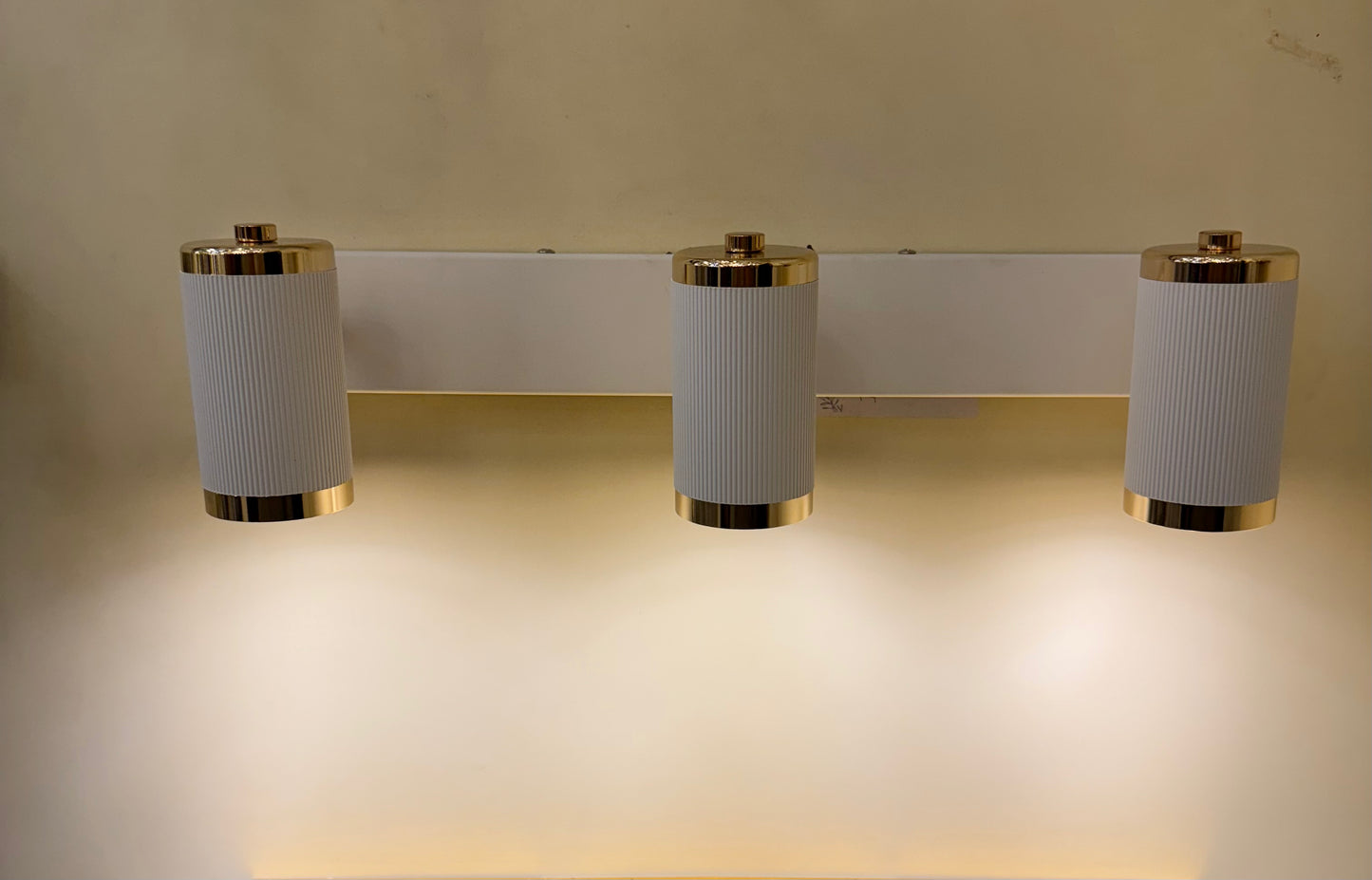 8142-3 Triple White & Gold Light