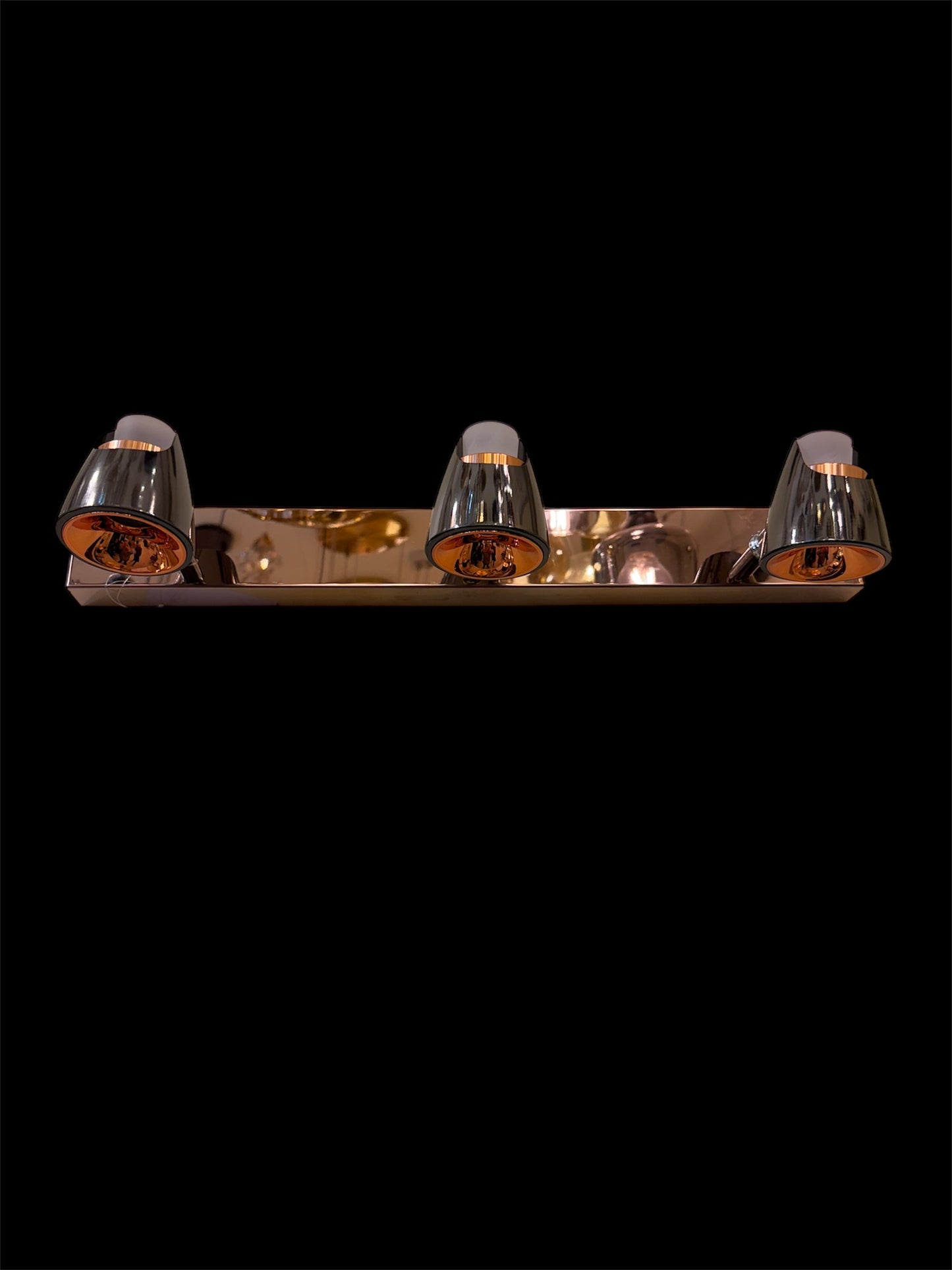 MK422-3 Black and Rosegold Light